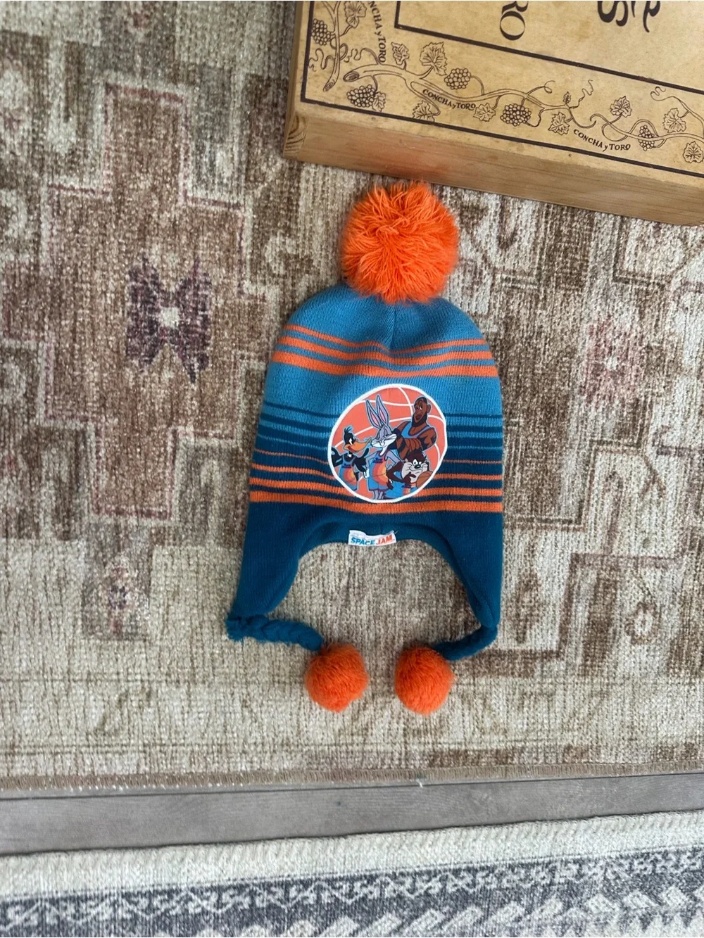 Looney Tunes Space Jam Youth Kids Winter Pom Beanie Hat Bugs Bunny Friends